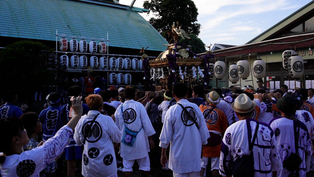 杉山神社宮入