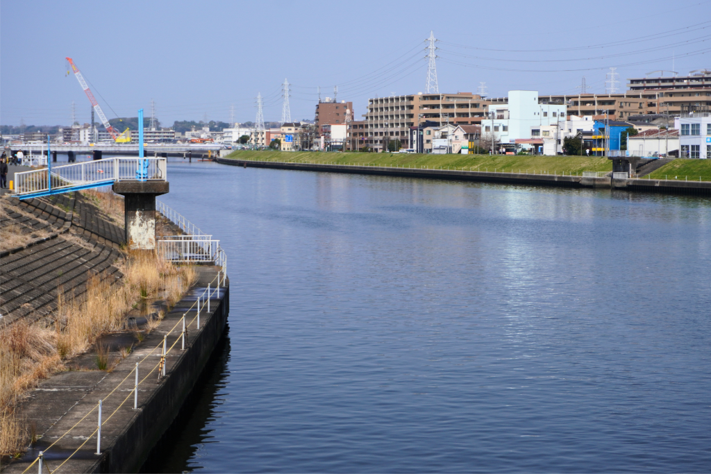 鶴見川