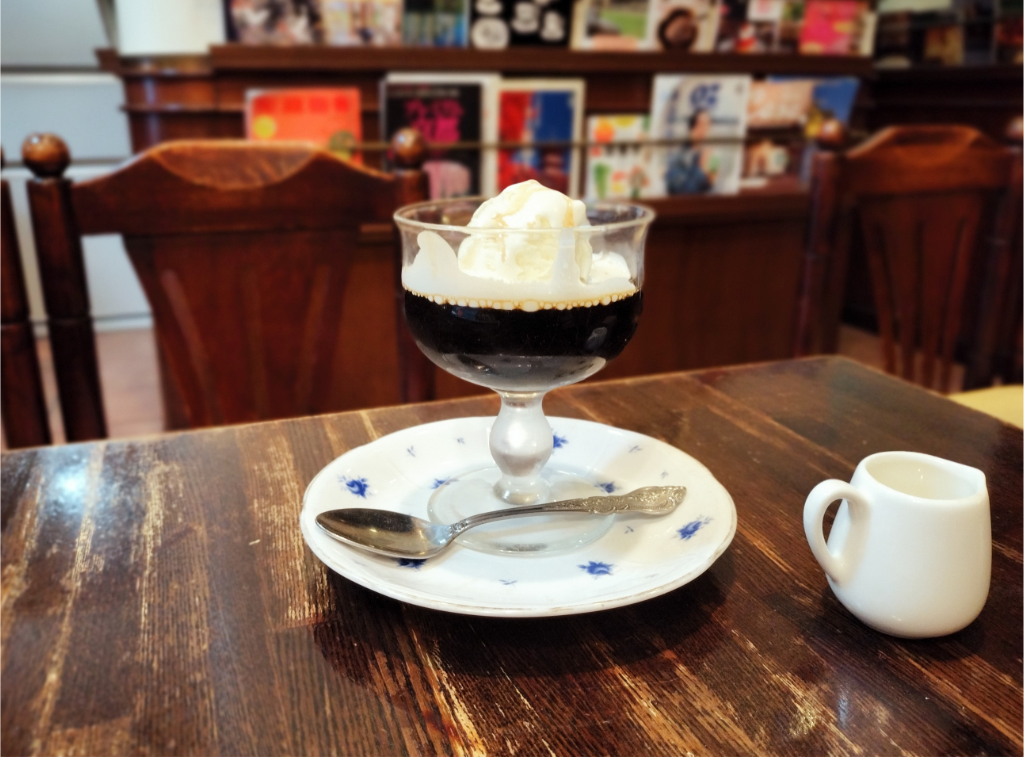 カフェ　コロラド