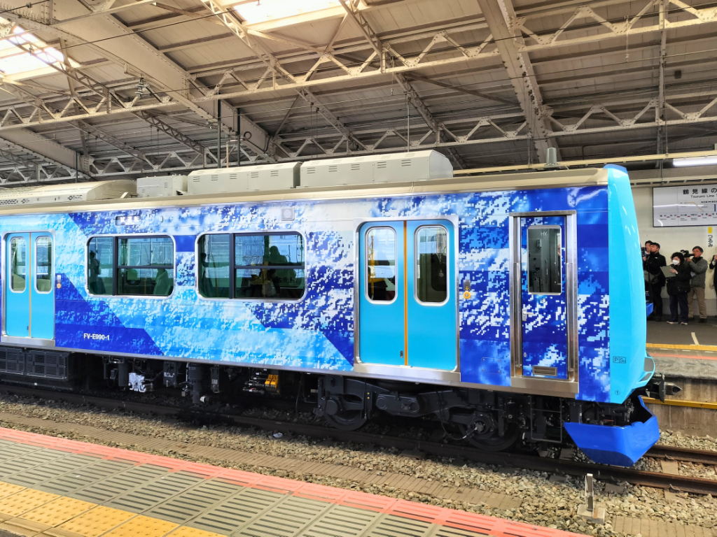 水素ハイブリッド電車「HYBARI(ひばり)」