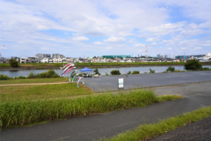 大曲広場　鶴見川